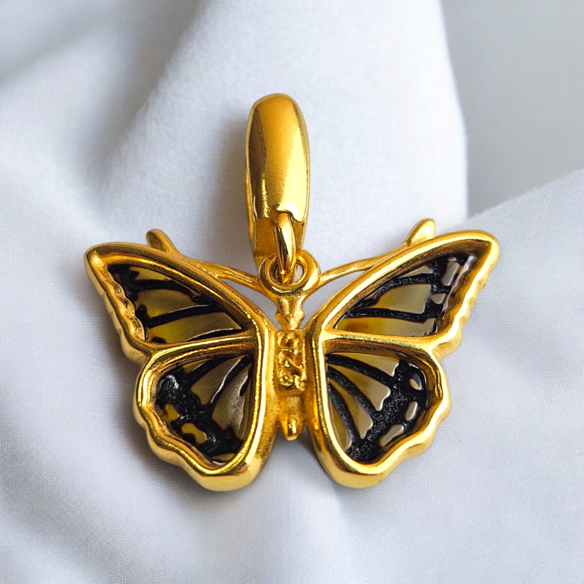 Carved Amber Butterfly Gold Pendant - Image 4
