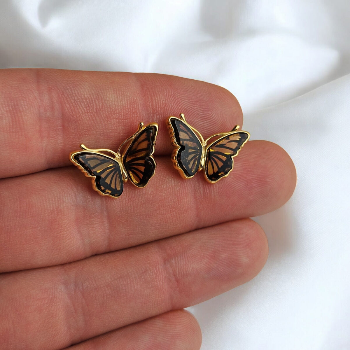 Carved Amber Butterfly Gold Stud Earrings - Image 4