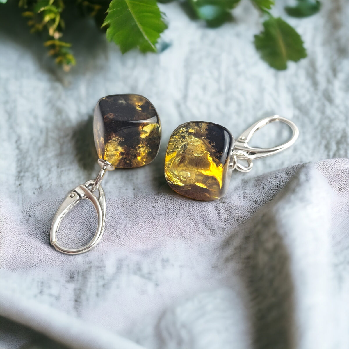Green Amber Cube Silver Earrings - Image 4