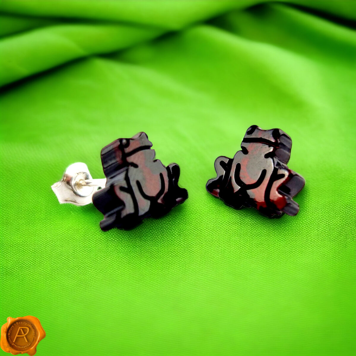 Carved Amber Frog Stud Earrings - Image 3