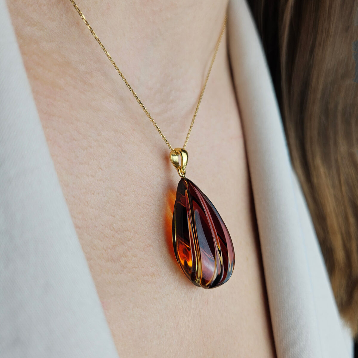 Luxury Seashell Natural Baltic Amber Teardrop Pendant Gold Necklace Gift Women, Large Amber Gemstone Gold Ocean Jewelry, Chunky Drop Charm