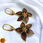 Carved Amber Flower Gold Earrings - Image 3