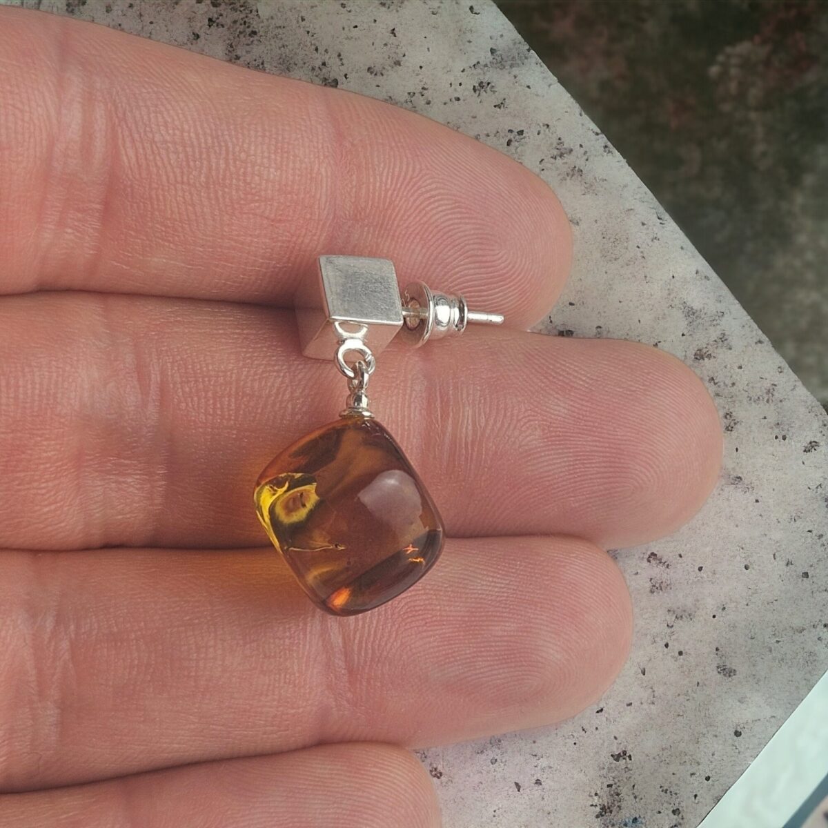 Geometric Amber Cube Silver Earrings - Image 4