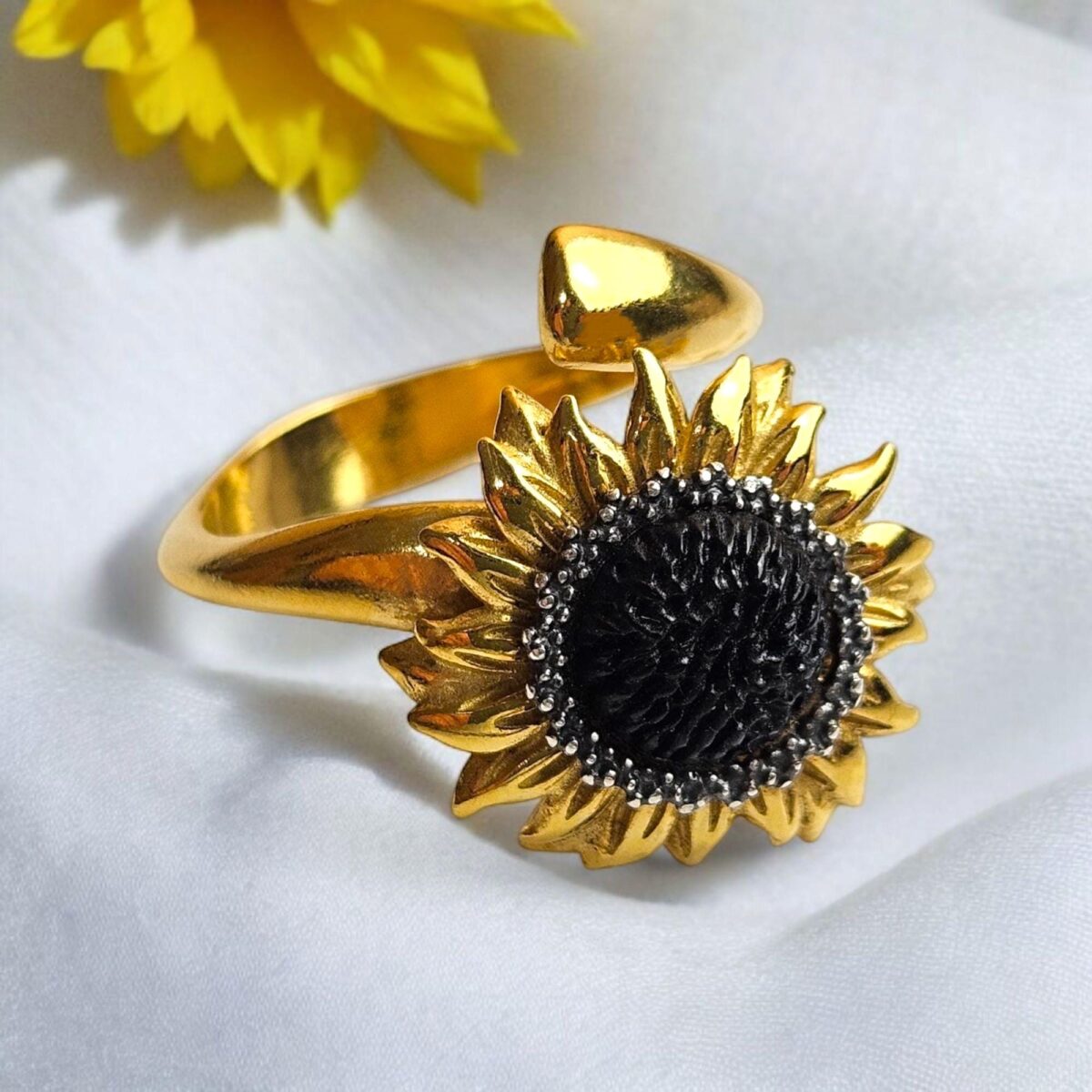 Carved Amber Sunflower Wrap Ring - Image 3
