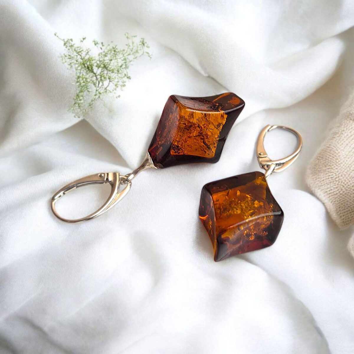 Amber Star Silver Earrings - Image 2