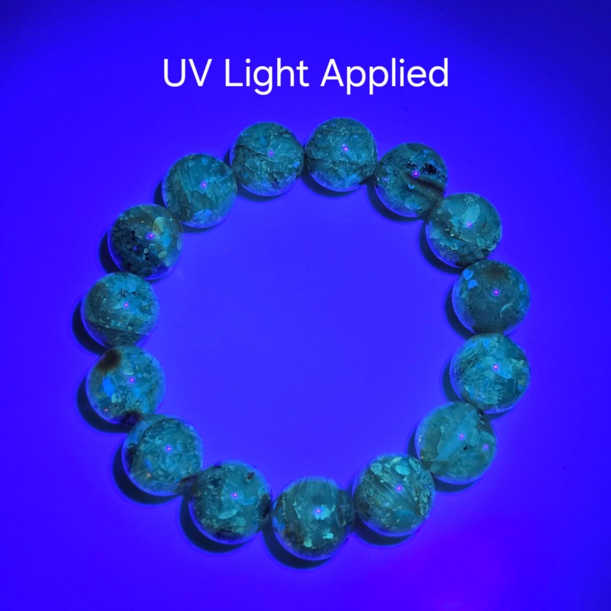 Earthy Green Amber Elastic Bracelet - Image 4