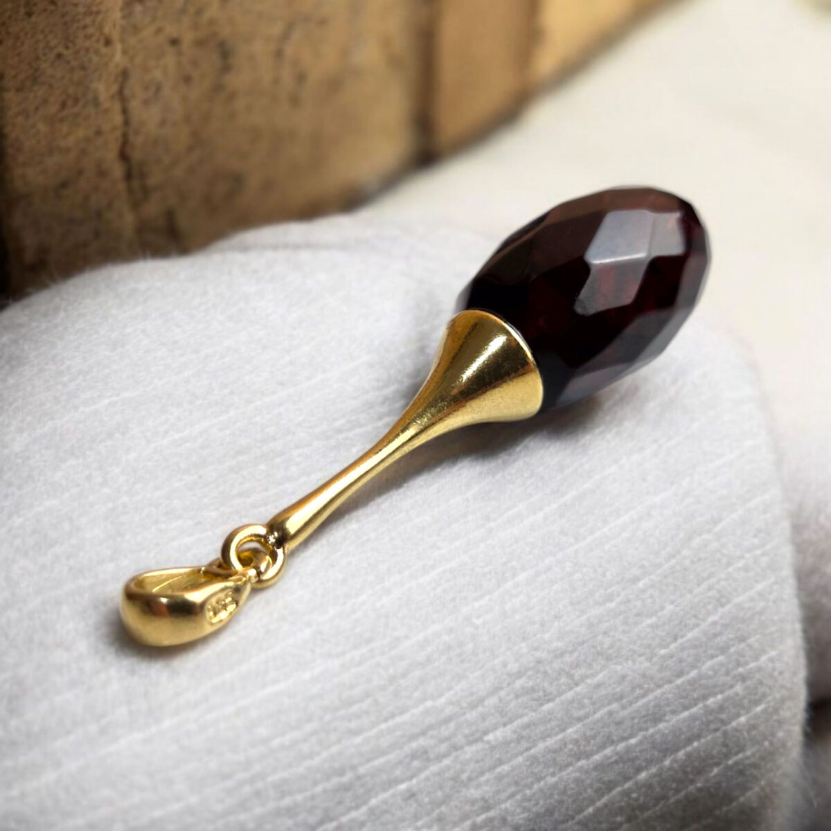 Faceted-Cherry-Baltic-Amber-Gold-Pendant-Necklace-Silver-Natural-Red-Gemstone-Long-Teardrop-Drop-Jewellery-Women Luxurious Faceted Cherry Amber Pendant - Image 3